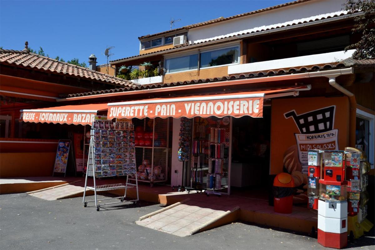 Camping Les Salisses - Maeva Vias Bagian luar foto
