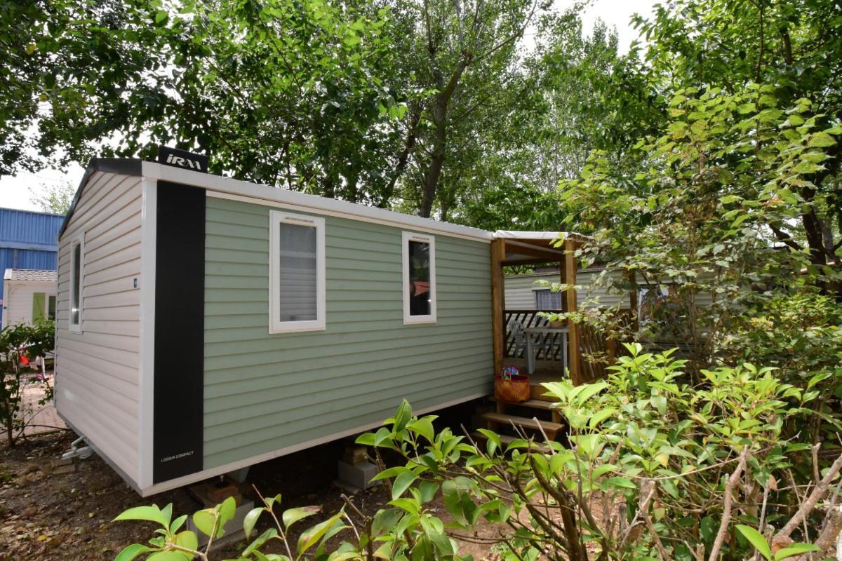 Camping Les Salisses - Maeva Vias Bagian luar foto