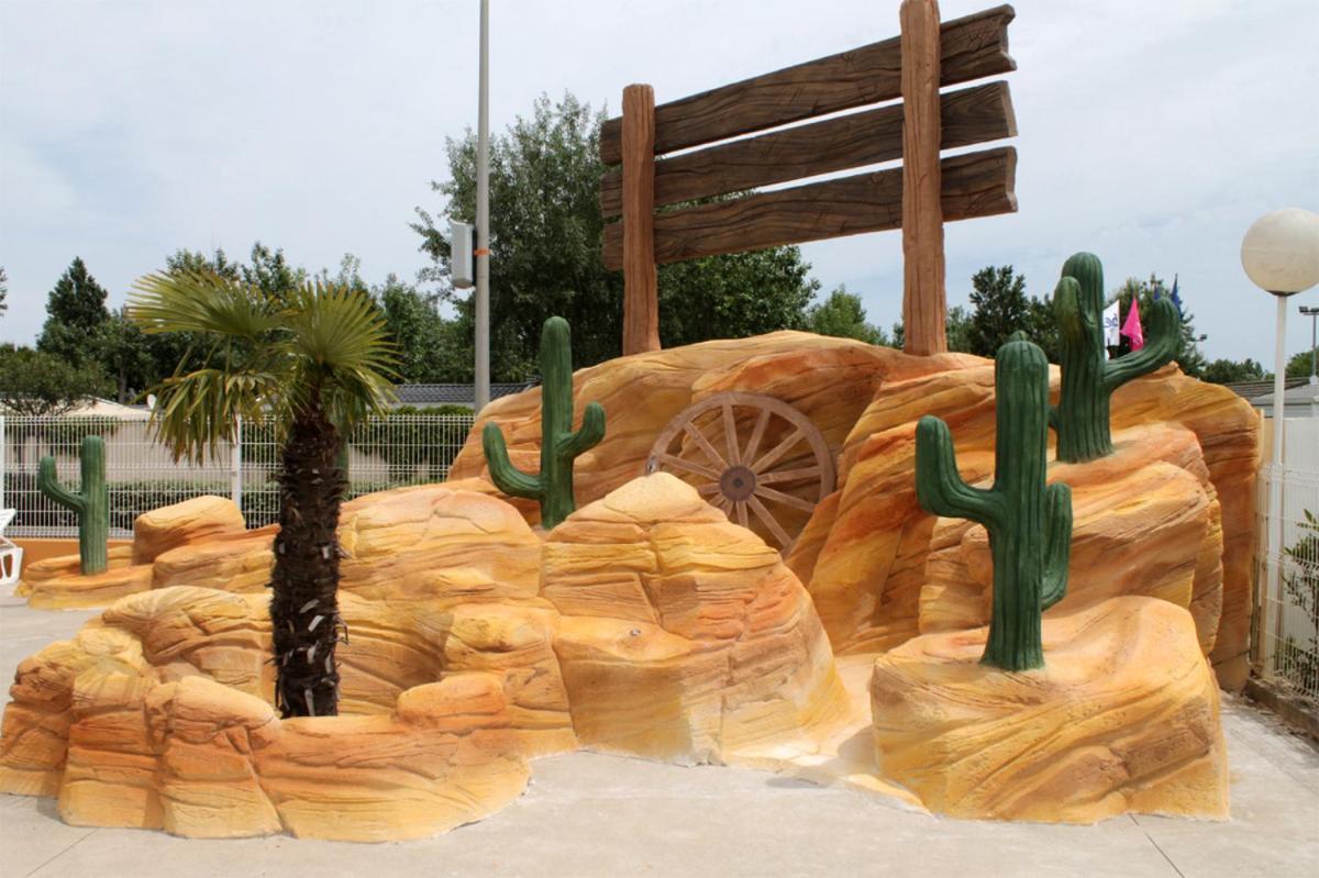 Camping Les Salisses - Maeva Vias Bagian luar foto