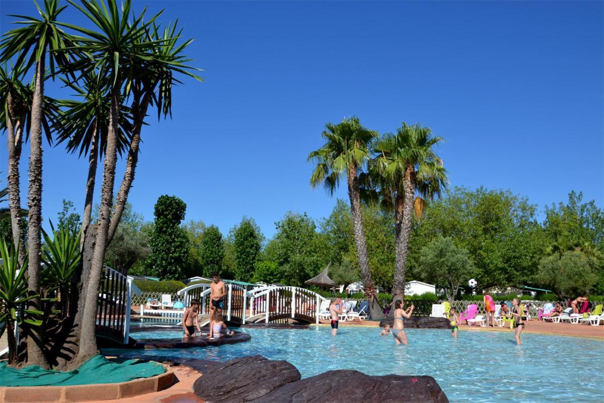 Camping Les Salisses - Maeva Vias Bagian luar foto