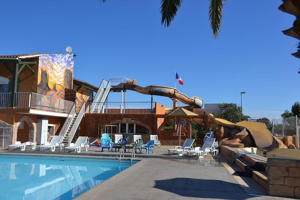 Camping Les Salisses - Maeva Vias Bagian luar foto